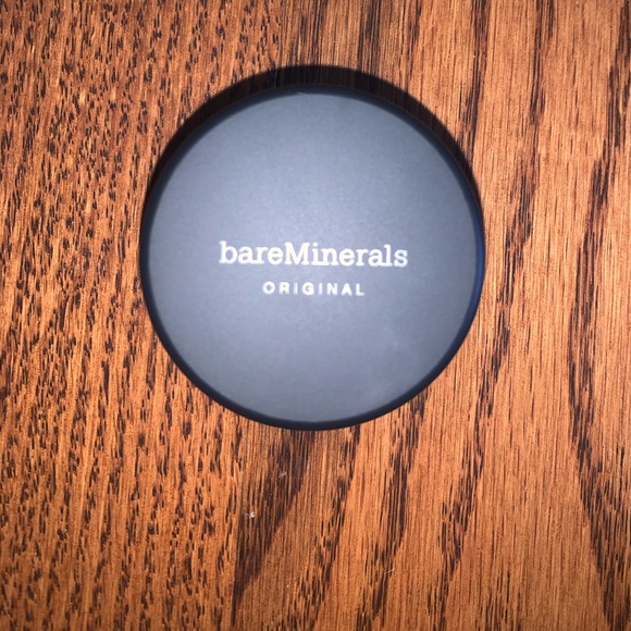 bareMinerals SPF 15 Powder Foundation - Picture 3 of 4